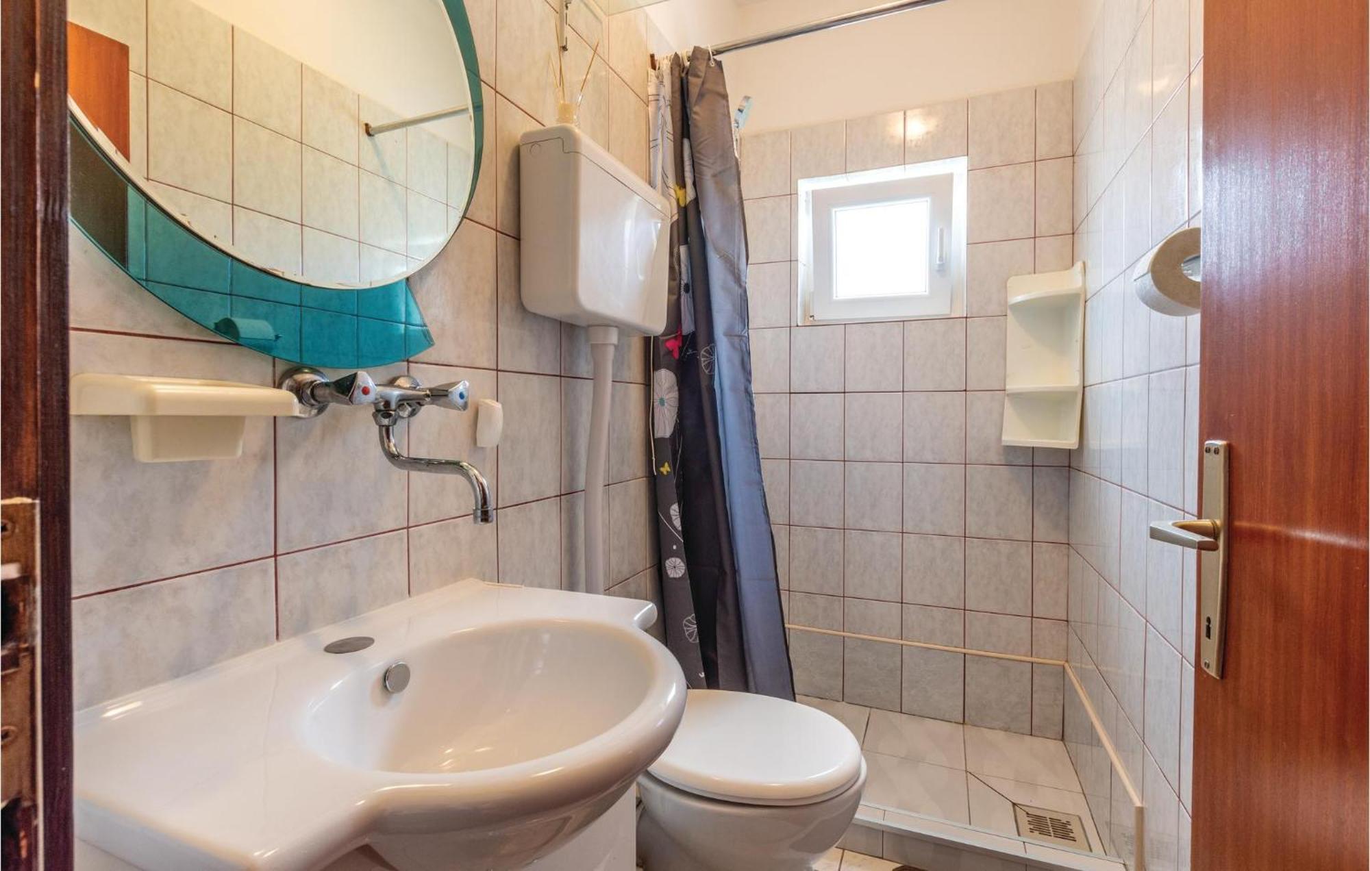 Nice Apartment In Plano With Kitchen 外观 照片